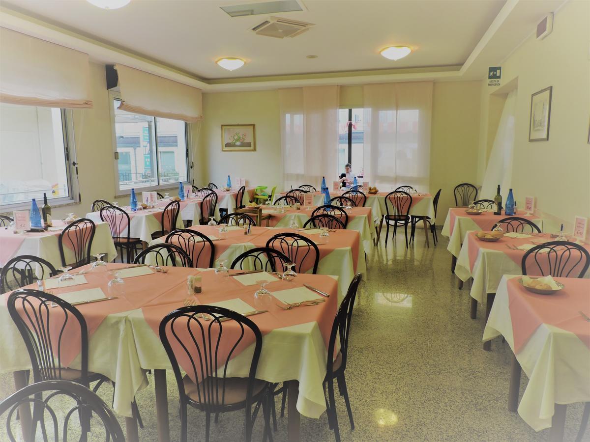 Albergo Sabrina Rimini Exterior photo